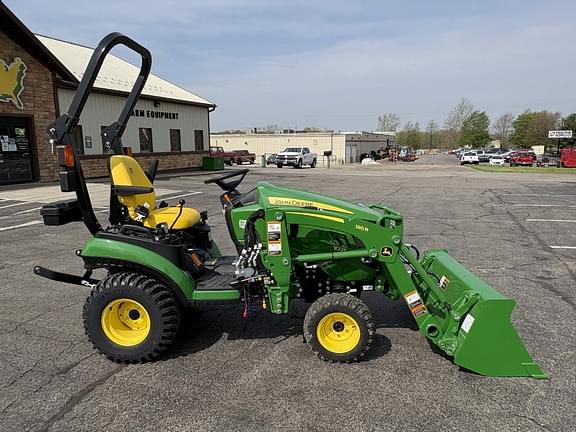 Image of John Deere 1025R equipment image 1