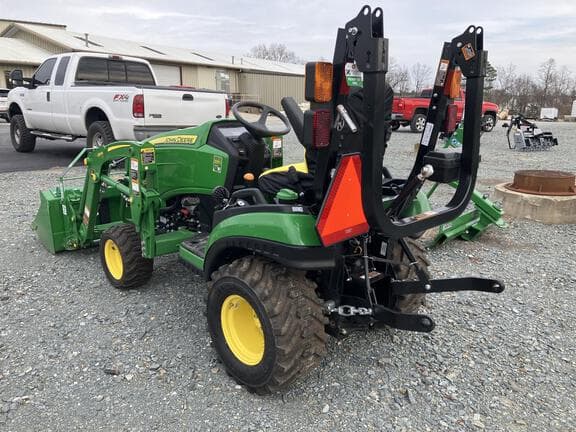Image of John Deere 1025R equipment image 2