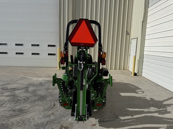 Image of John Deere 1025R equipment image 3