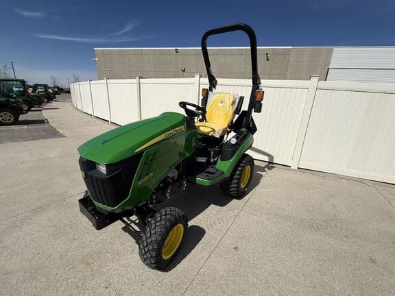 Image of John Deere 1025R equipment image 1