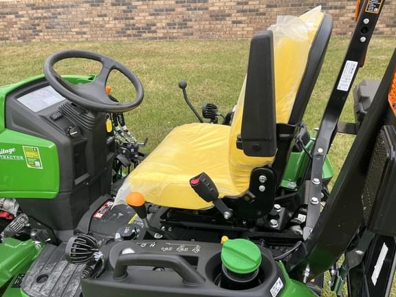 Image of John Deere 1025R equipment image 4