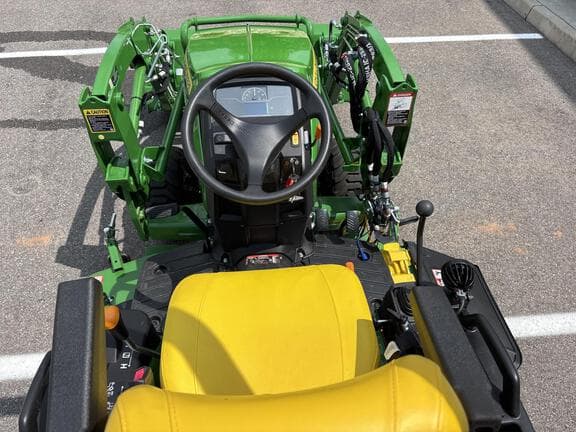 Image of John Deere 1025R equipment image 1