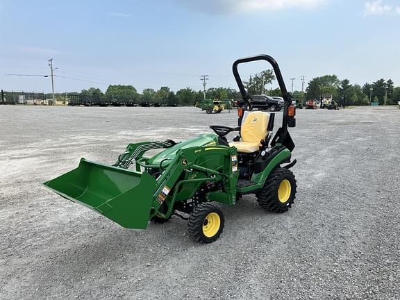 Image of John Deere 1025R equipment image 3