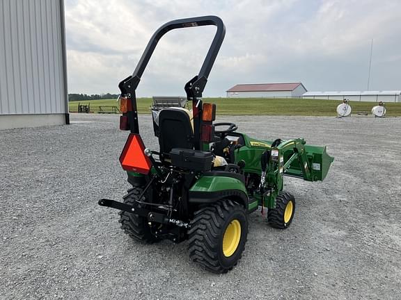 Image of John Deere 1025R equipment image 4