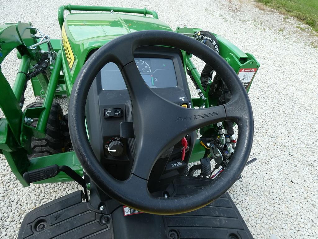 Image of John Deere 1025R Image 1