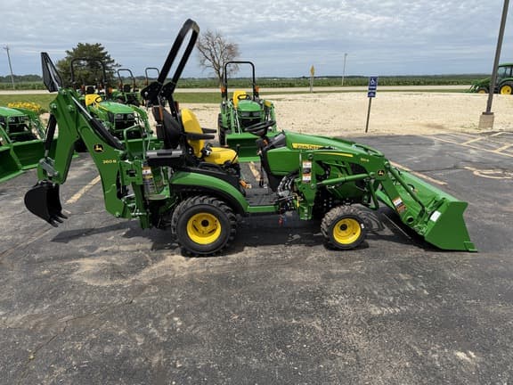 Image of John Deere 1025R equipment image 3