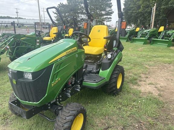 2025 John Deere 1025R Image