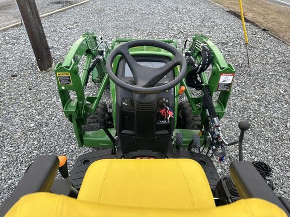 Image of John Deere 1025R equipment image 4