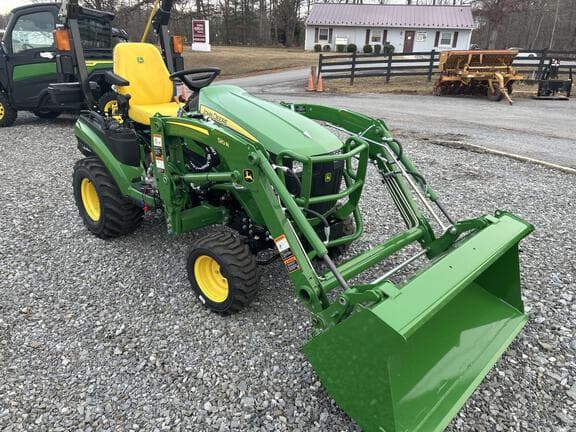 Image of John Deere 1025R equipment image 2