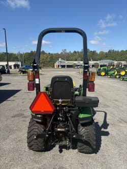 Image of John Deere 1025R equipment image 2