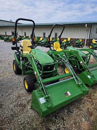 Image of John Deere 1025R equipment image 3