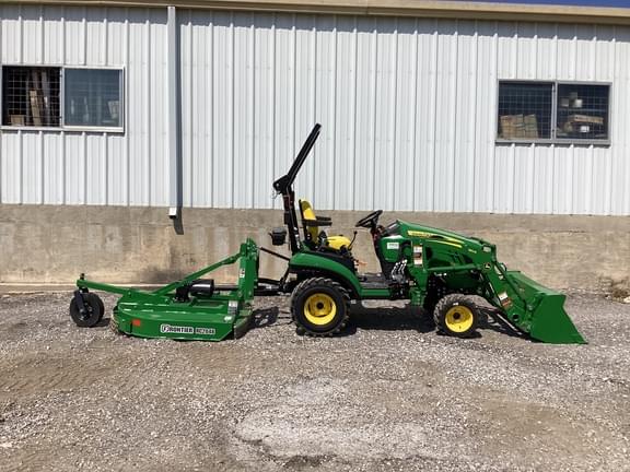 Image of John Deere 1025R equipment image 3