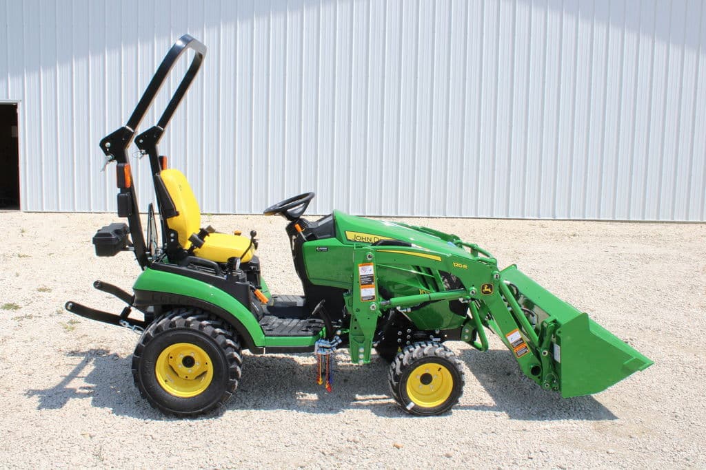 Image of John Deere 1025R Image 1