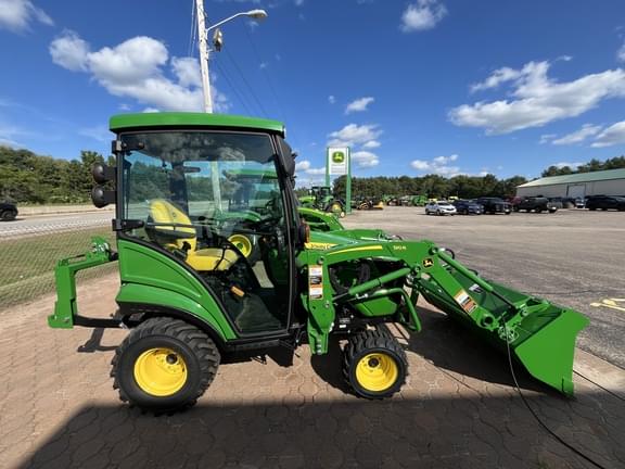 Image of John Deere 1025R Image 0