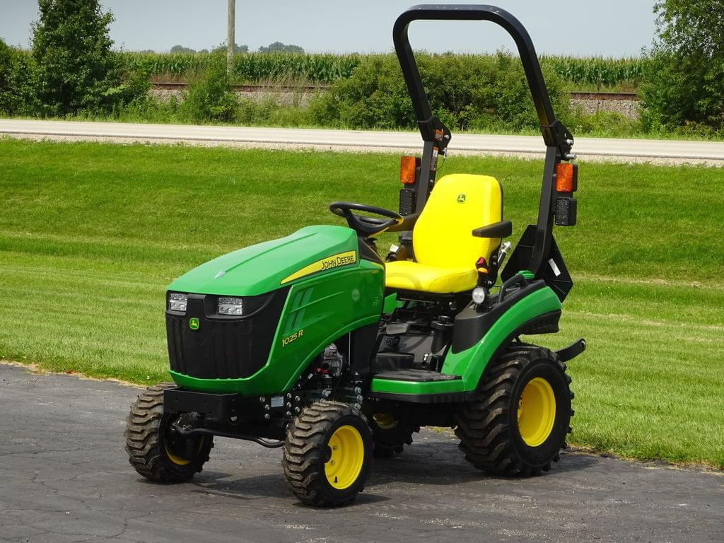Image of John Deere 1025R Primary image