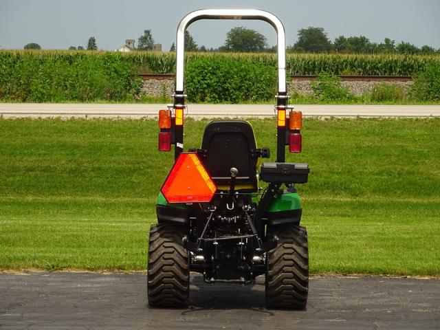 Image of John Deere 1025R equipment image 4
