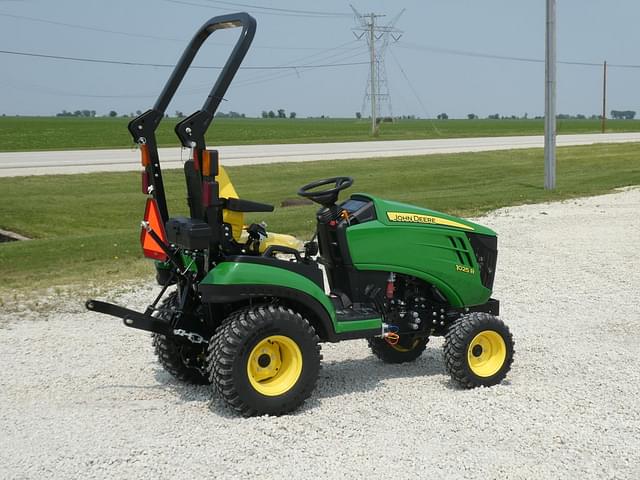 Image of John Deere 1025R equipment image 4