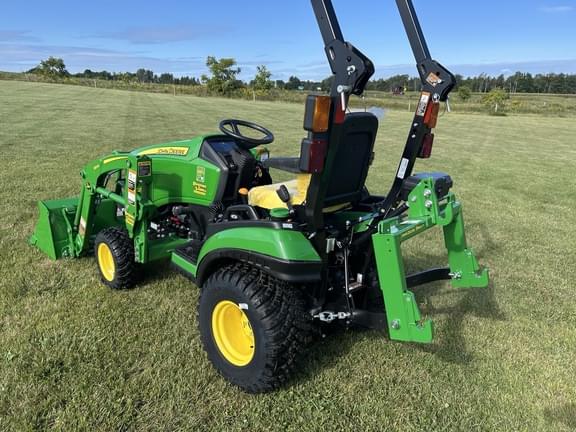 Image of John Deere 1025R equipment image 3