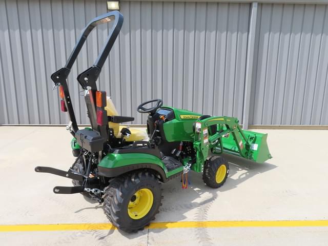 Image of John Deere 1025R equipment image 2