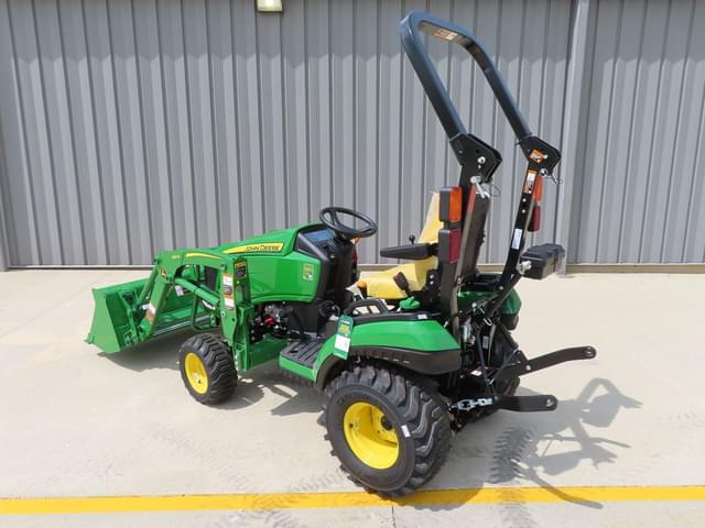 Image of John Deere 1025R equipment image 3
