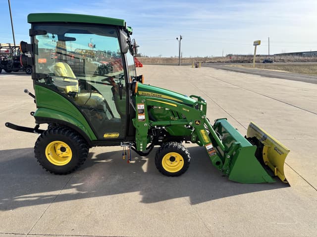 Image of John Deere 1025R equipment image 4