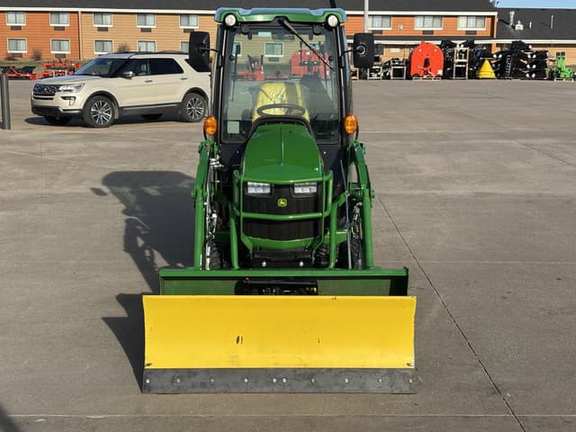 Image of John Deere 1025R equipment image 2