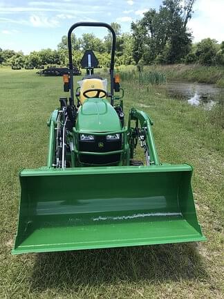 Image of John Deere 1025R equipment image 4