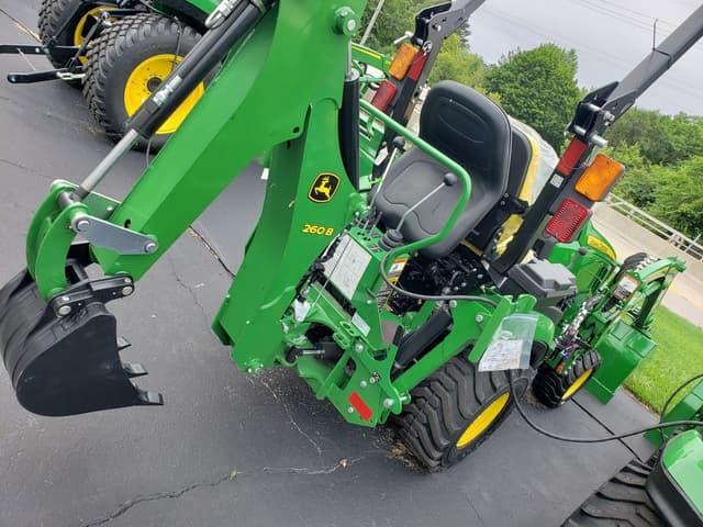 Image of John Deere 1025R equipment image 2