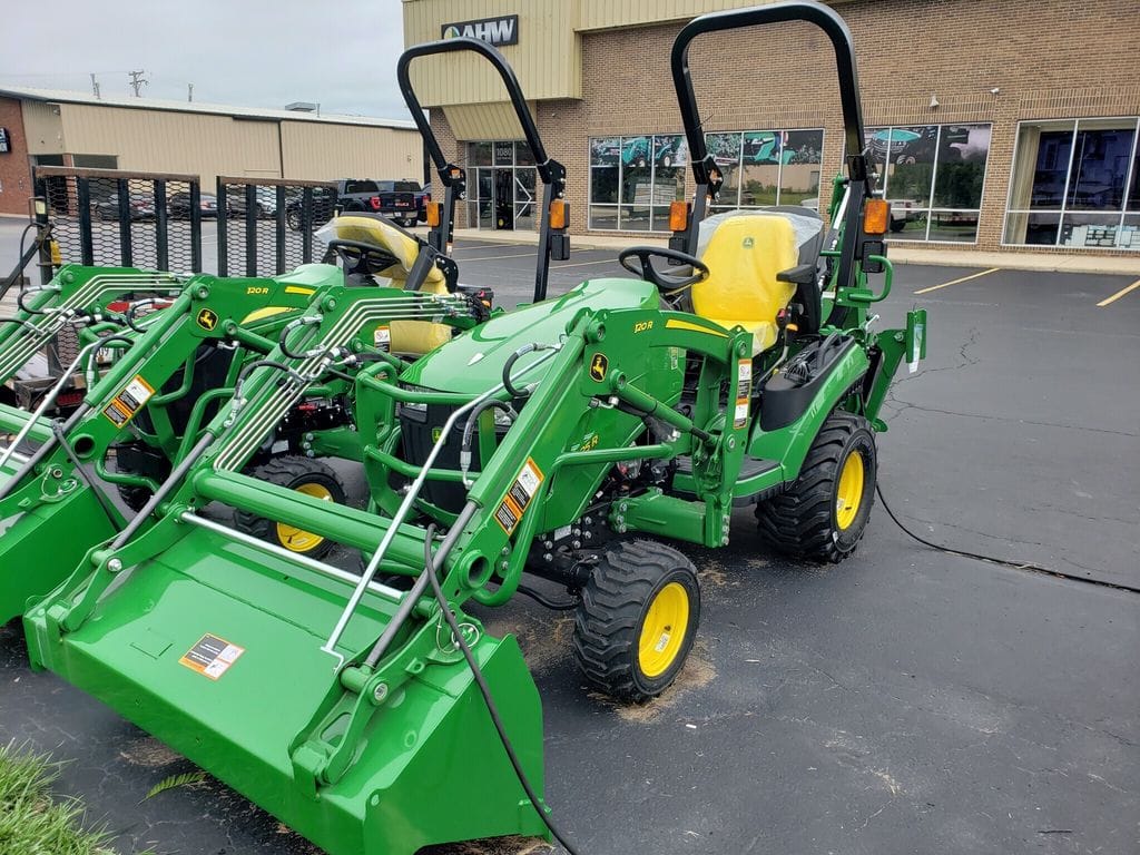 2025 John Deere 1025R Equipment Image0