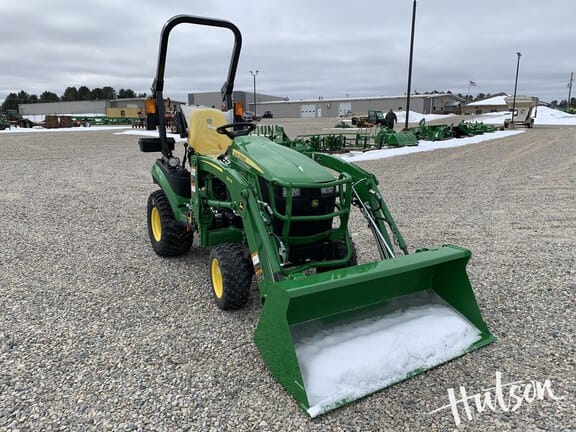 2025 John Deere 1025R Equipment Image0