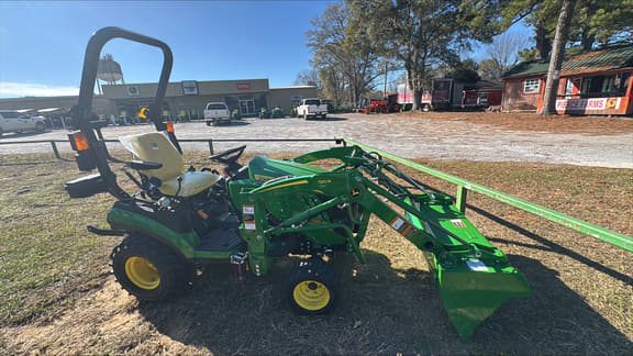 Image of John Deere 1025R equipment image 4