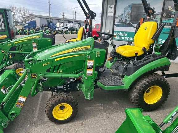 Image of John Deere 1025R equipment image 1