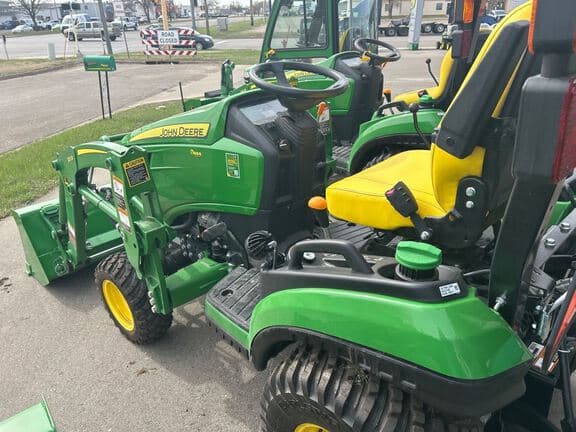 Image of John Deere 1025R equipment image 2