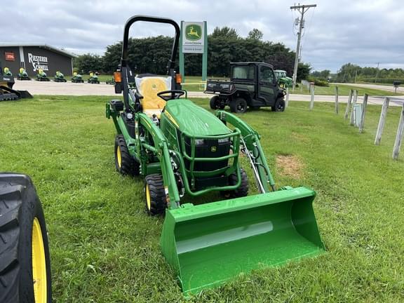 Image of John Deere 1025R equipment image 3