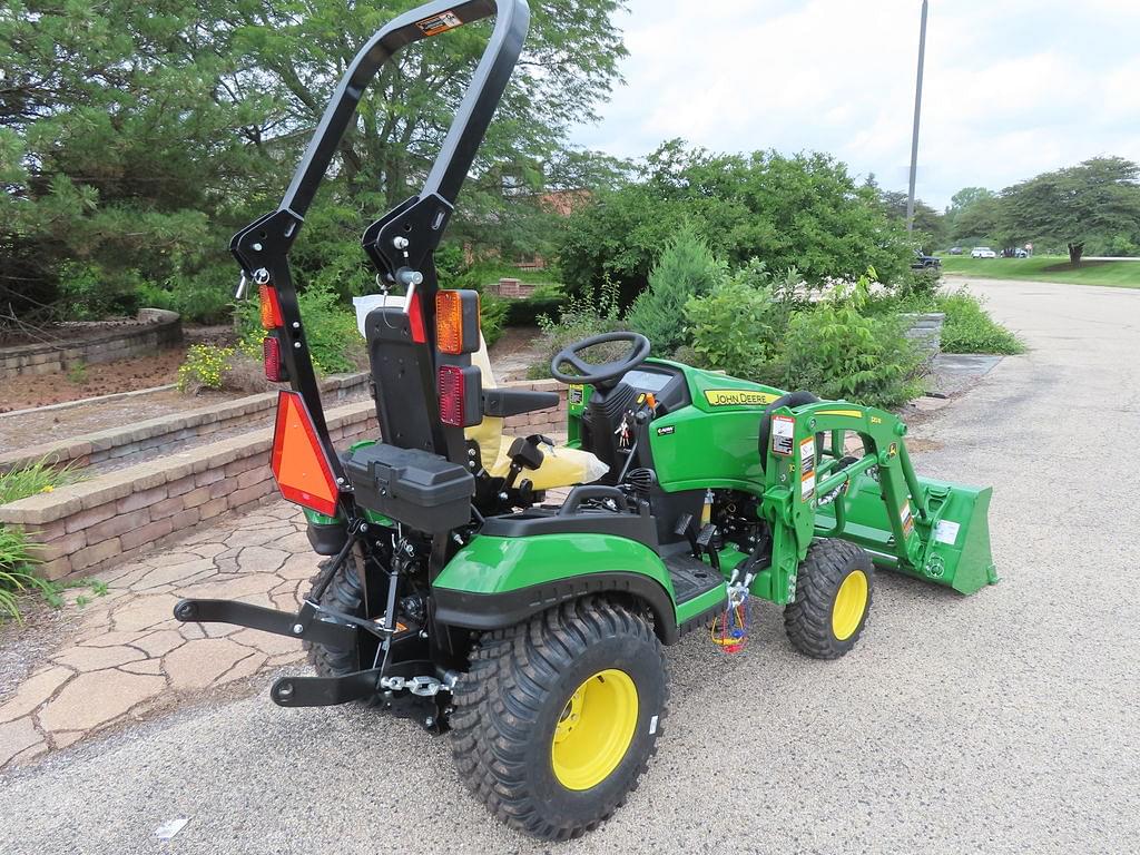 Image of John Deere 1025R Image 0