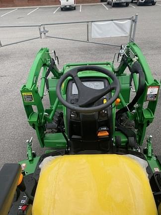 Image of John Deere 1025R equipment image 3