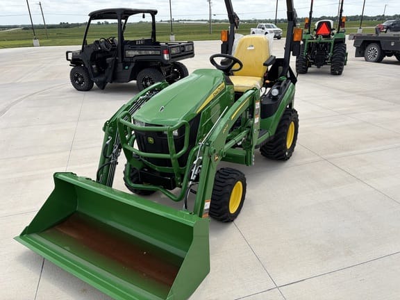 2025 John Deere 1025R Equipment Image0