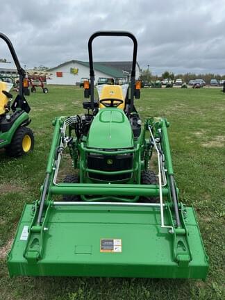 Image of John Deere 1025R equipment image 2