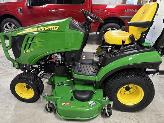 Image of John Deere 1025R Primary image