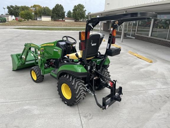 Image of John Deere 1025R equipment image 2