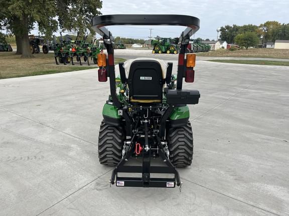 Image of John Deere 1025R equipment image 3