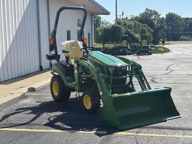 Image of John Deere 1025R equipment image 3