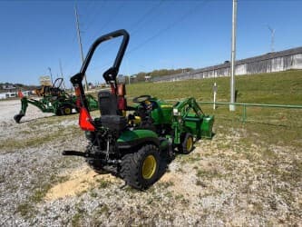 Image of John Deere 1025R equipment image 3