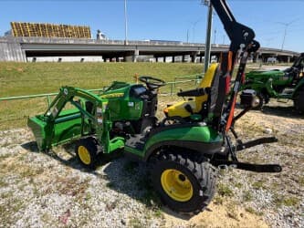 Image of John Deere 1025R equipment image 4