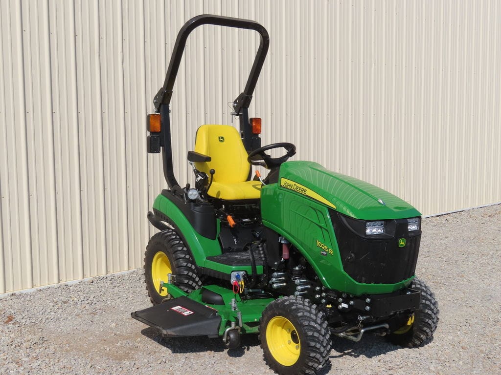 2025 John Deere 1025R Equipment Image0