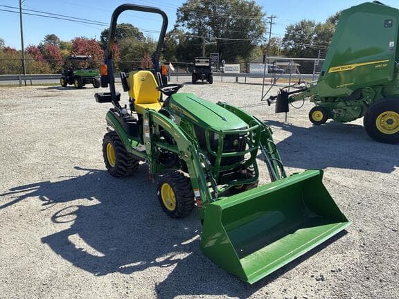 Image of John Deere 1025R equipment image 3