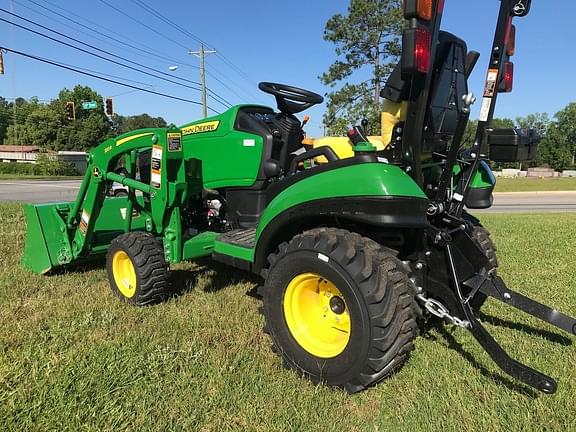 Image of John Deere 1025R equipment image 3