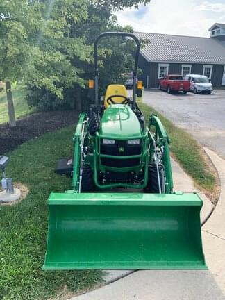 Image of John Deere 1025R equipment image 3