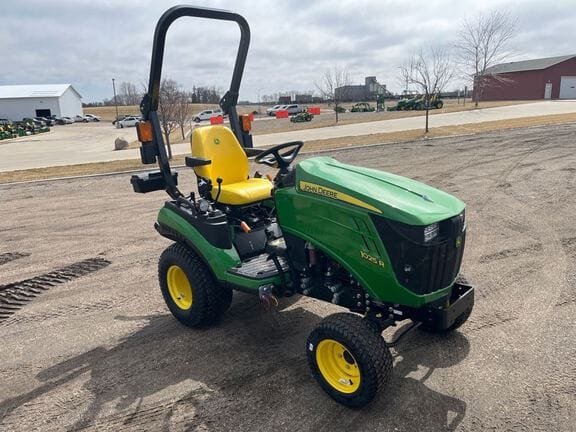 2025 John Deere 1025R Equipment Image0
