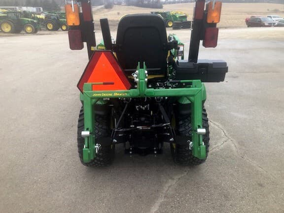 Image of John Deere 1025R equipment image 4